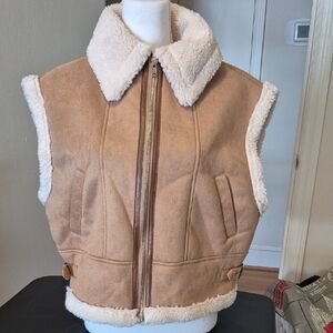 Hyfve Tan Shearling Vest – NWT – Size Small – Zip Front & Side Buckles